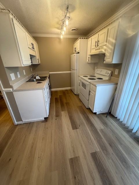 114 Pinewood St Unit B #1 - Photo 6 of 25