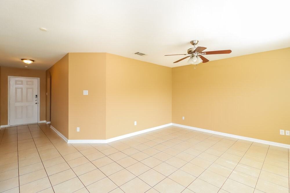 10009 Quail Glen Dr - Photo 4 of 16