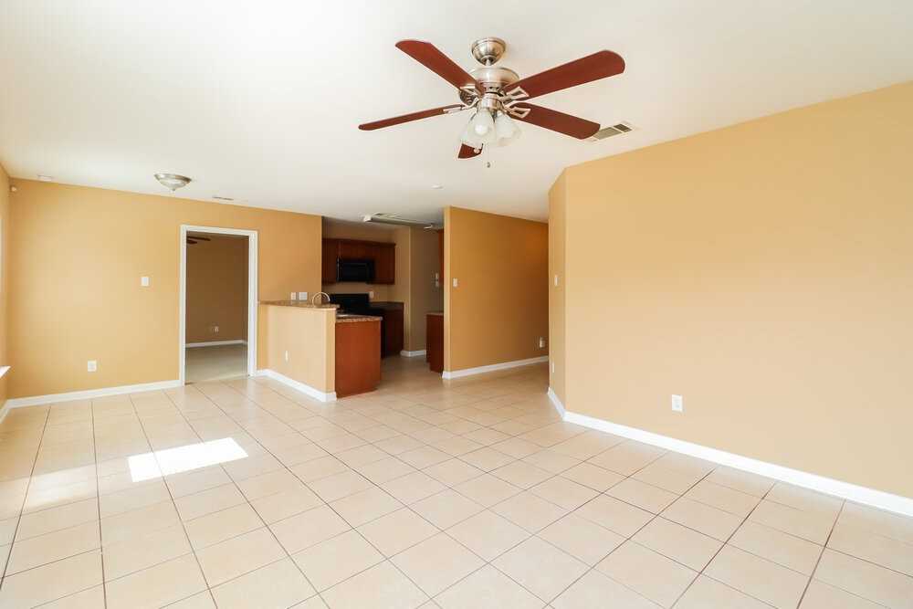 10009 Quail Glen Dr - Photo 5 of 16