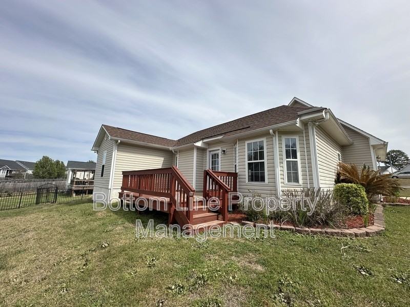 4044 Red Oak Dr - Photo 4 of 23