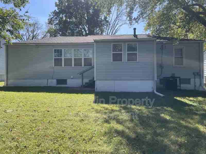 1205 Nectar Dr - Photo 7 of 32