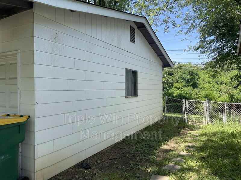 10203 Trio Ln - Photo 3 of 37