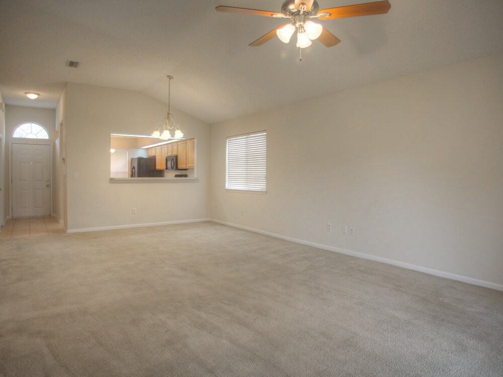 3374 Guernsey Ct - Photo 5 of 13