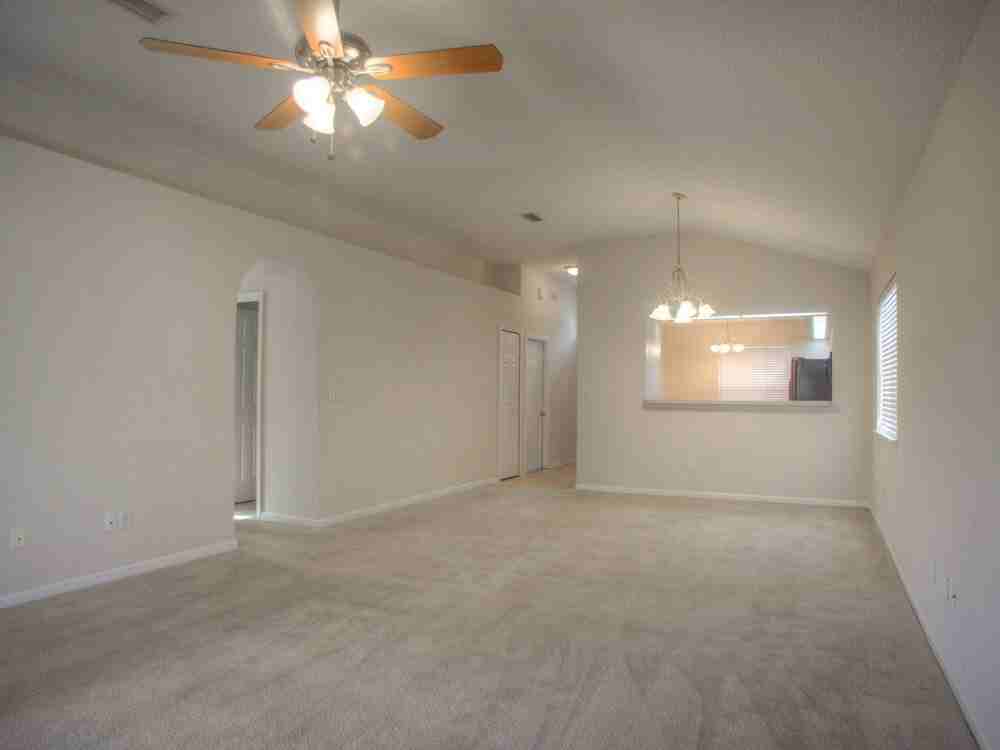 3374 Guernsey Ct - Photo 6 of 13