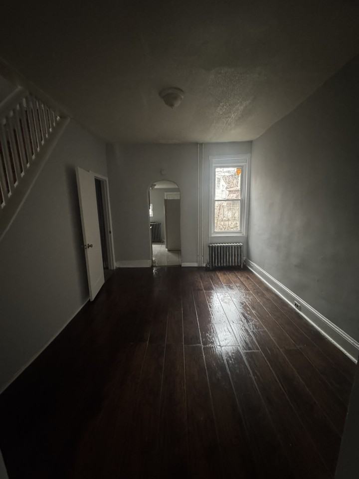 4255 N 17th St #1 - Photo 5 of 13