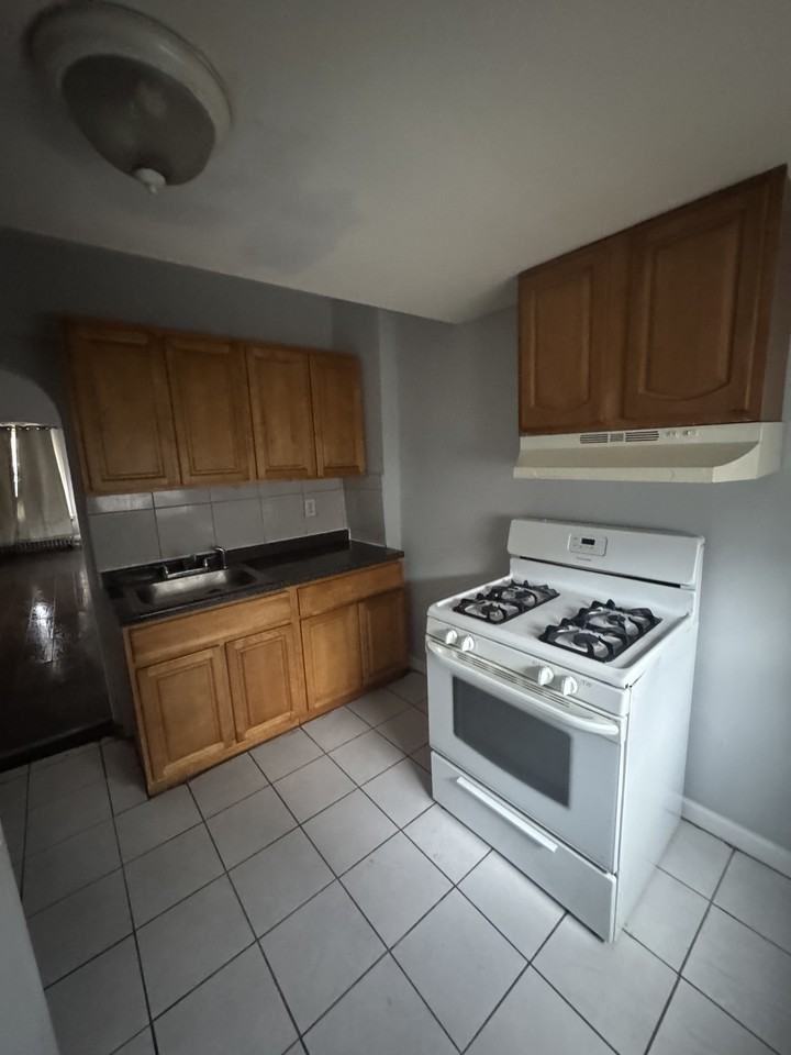 4255 N 17th St #1 - Photo 6 of 13