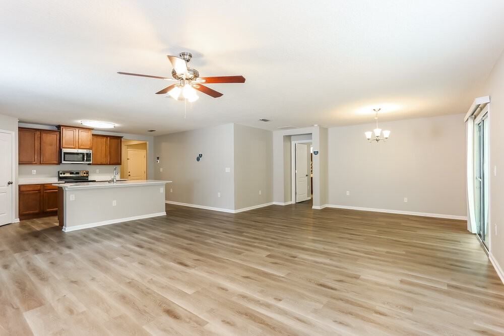 3703 Summit Oaks Dr - Photo 3 of 16