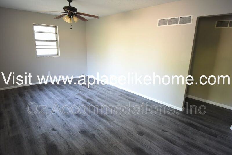 1725 N 76th Ter - Photo 3 of 13