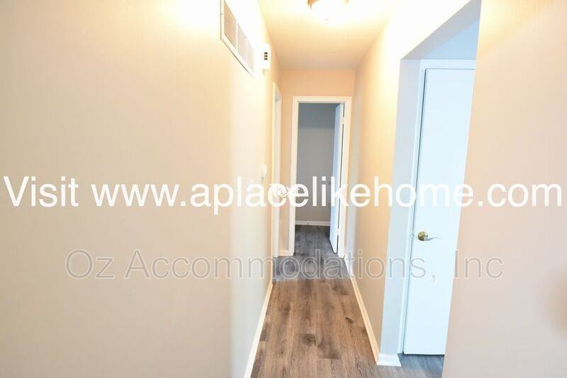 1725 N 76th Ter - Photo 5 of 13