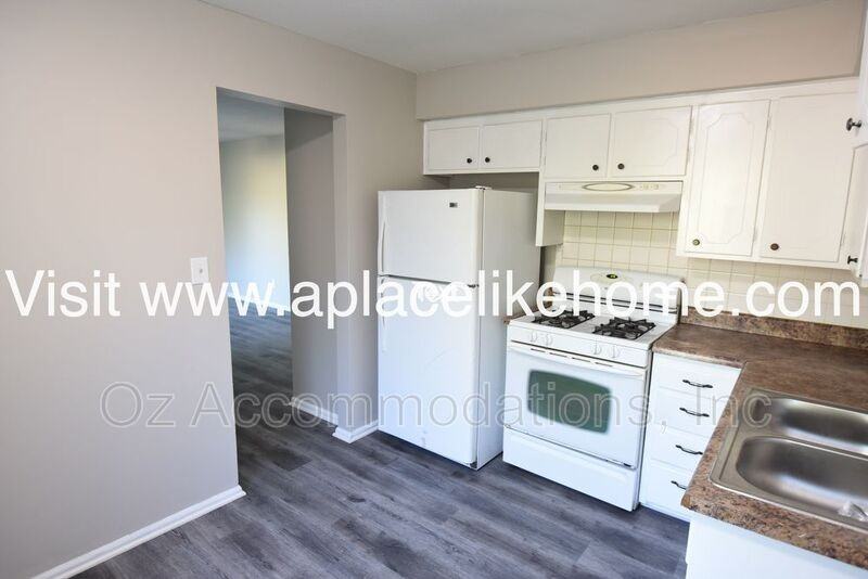 1725 N 76th Ter - Photo 6 of 13