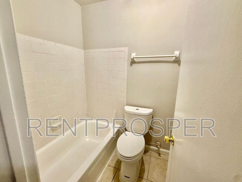 4267 S Semoran Blvd #8 - Photo 5 of 17