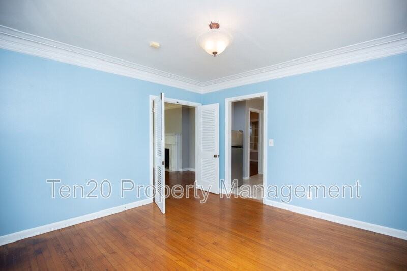 1706 Wells Dr - Photo 5 of 22