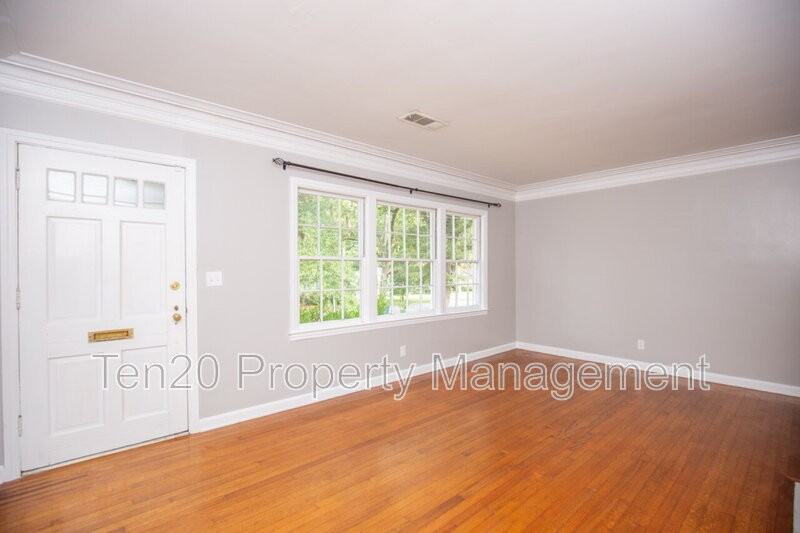 1706 Wells Dr - Photo 6 of 22