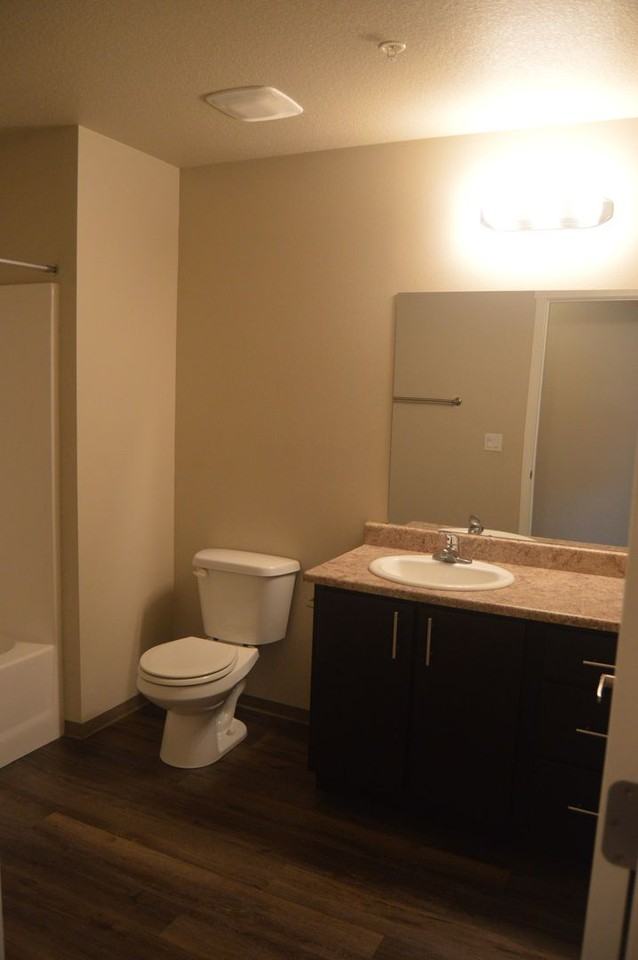May's Landing Apartments - Photo 6 of 8