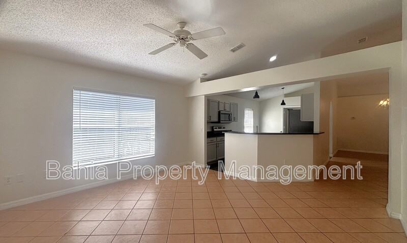 10827 Laxton St - Photo 5 of 18