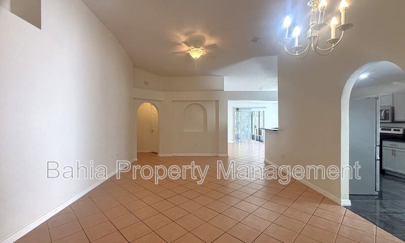 10827 Laxton St - Photo 7 of 18