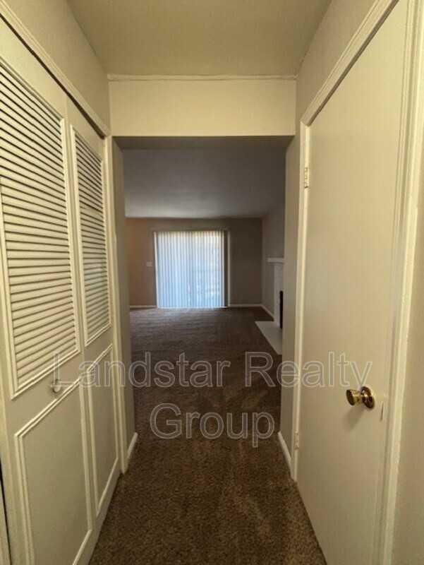 3221 Kemmons Dr #1 - Photo 2 of 28