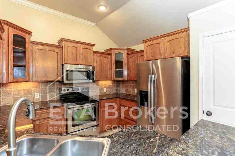 2013 Drawbridge Dr - Photo 7 of 28