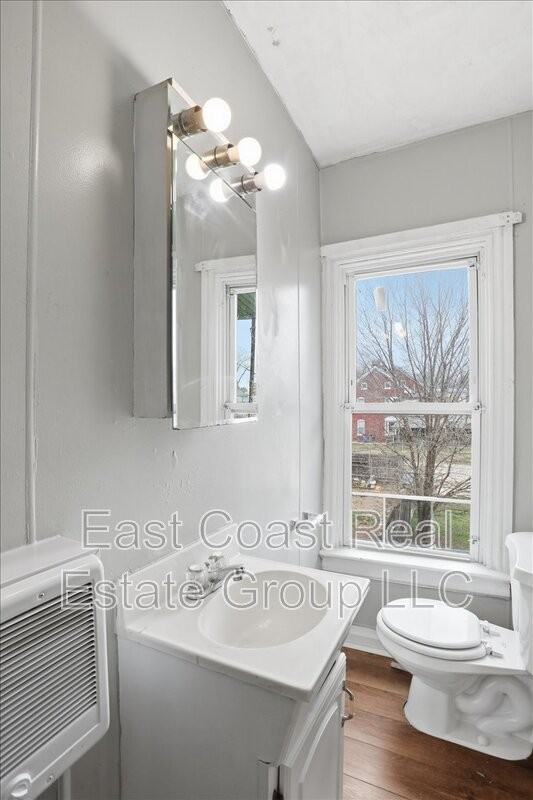 834 W Washington St #2 - Photo 7 of 23