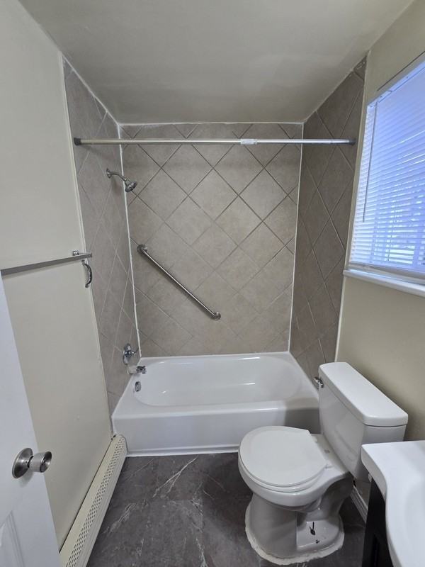 3210 Ellwood Ave #D - Photo 3 of 9