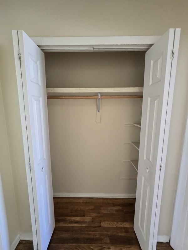 3210 Ellwood Ave #D - Photo 4 of 9