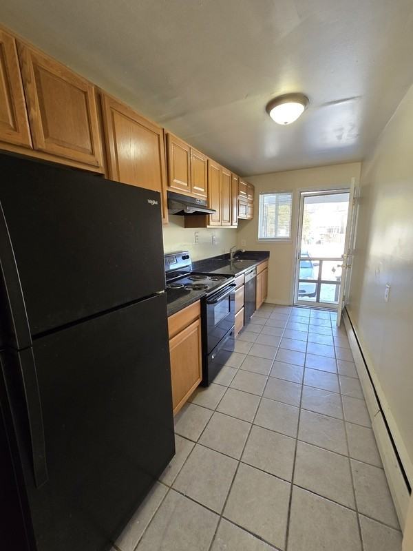 3210 Ellwood Ave #D - Photo 7 of 9