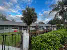 featured image of 1031 Columbia Ave #H