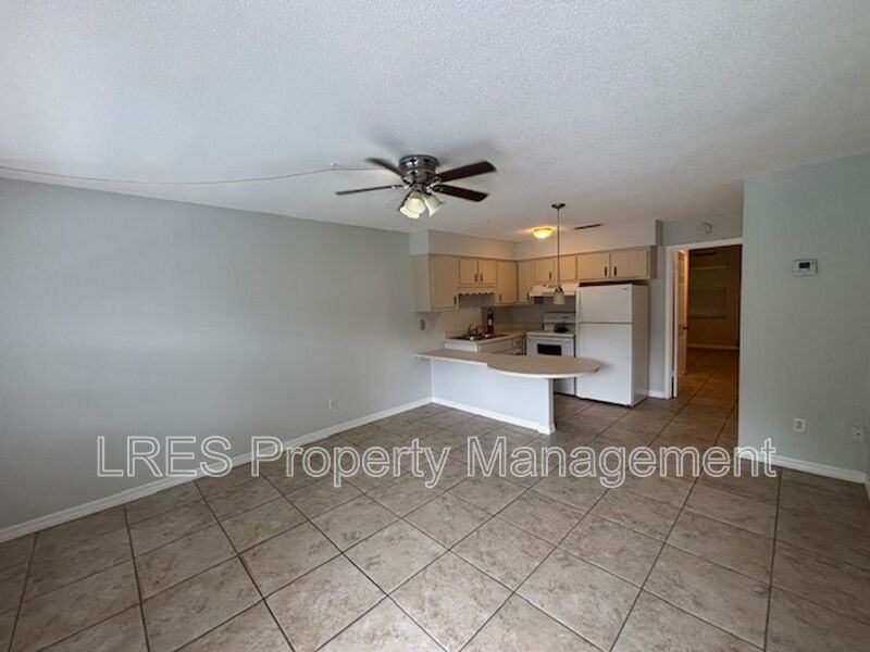 1031 Columbia Ave #H - Photo 4 of 17