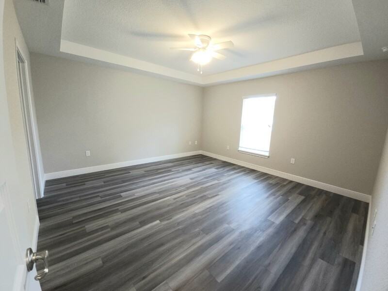 210 Oak Ln - Photo 5 of 12