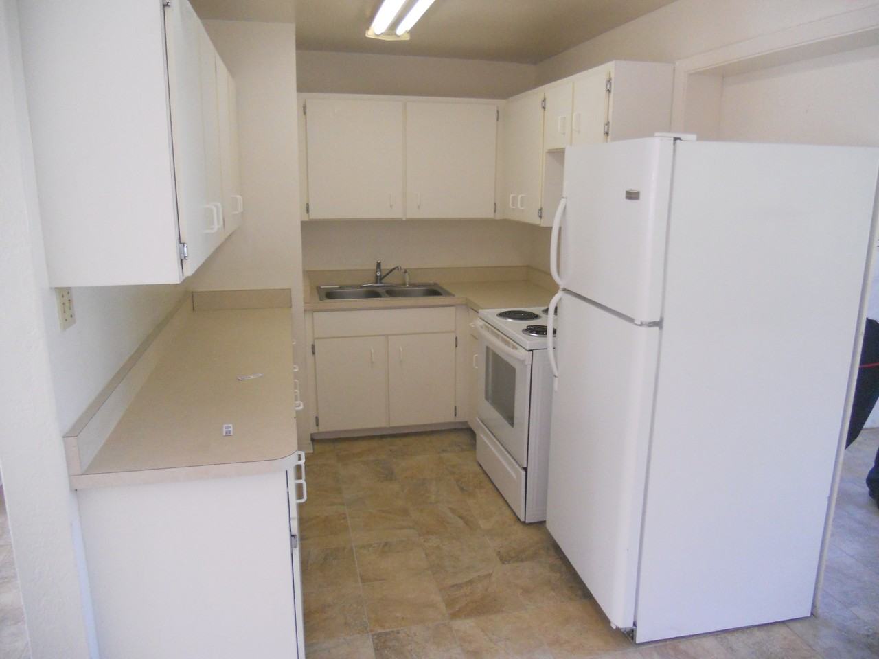 922 Lewis Dr #1 - Photo 3 of 9