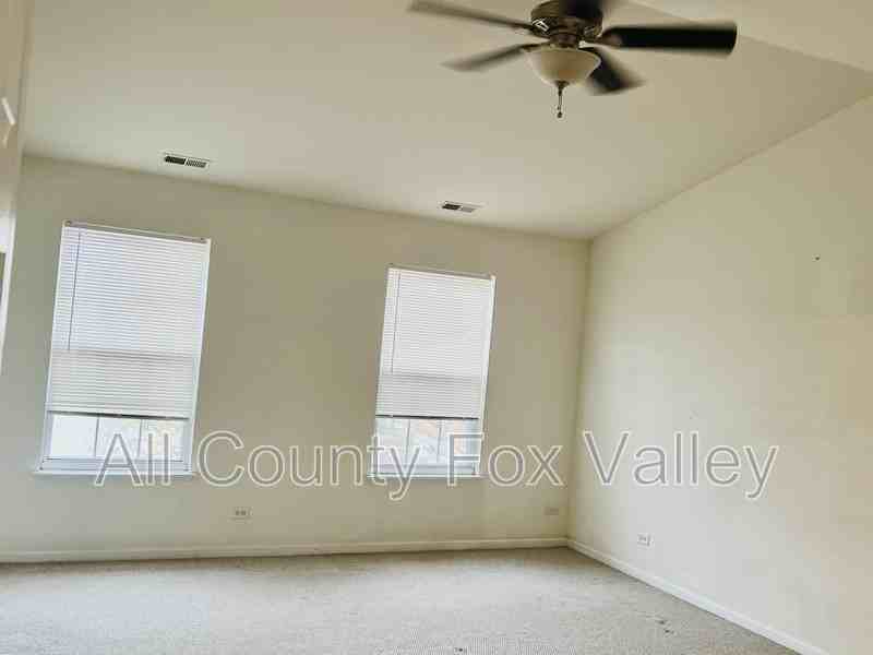 765 Thornbury Ct - Photo 7 of 13