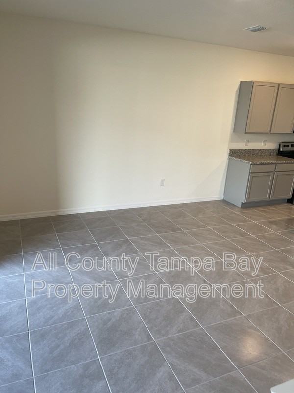 33061 Major Oak Dr - Photo 6 of 14