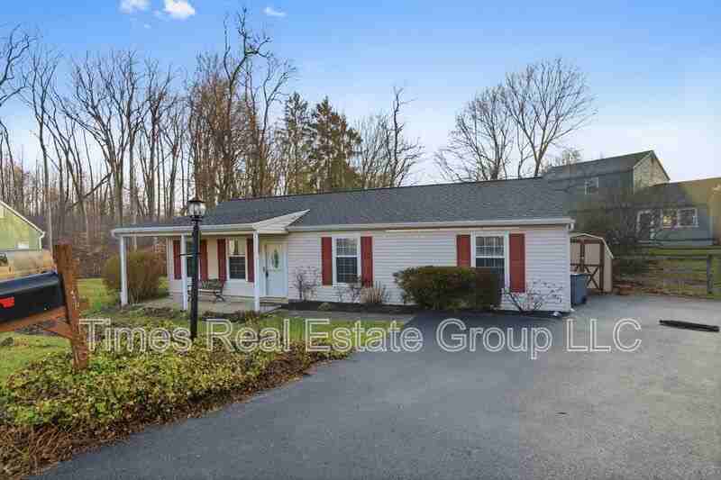 136 Brookfield Ct - Photo 7 of 36