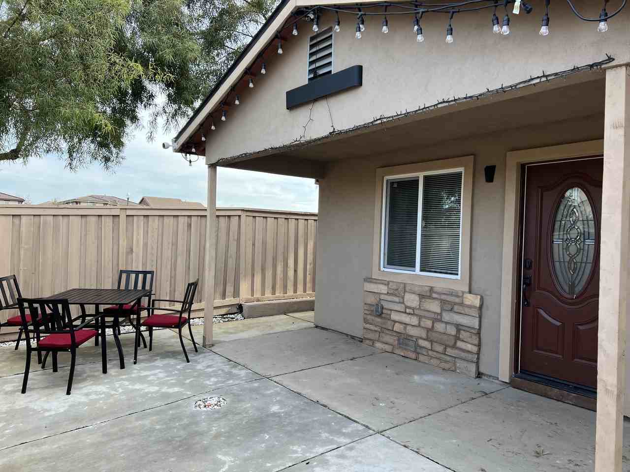 15885 Independence Avenue - Photo 3 of 18