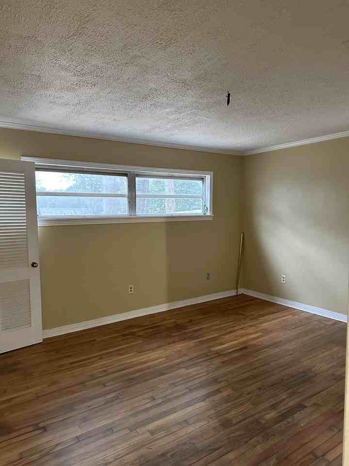 329 Sanford Ave #1 - Photo 4 of 13