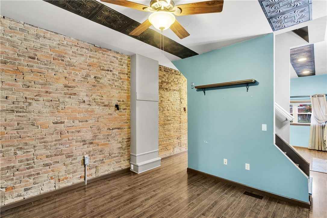 297 42nd St #1 - Photo 6 of 23