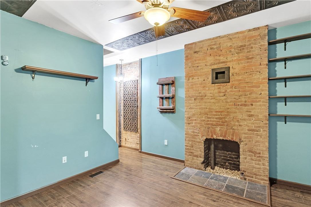 297 42nd St #1 - Photo 7 of 23