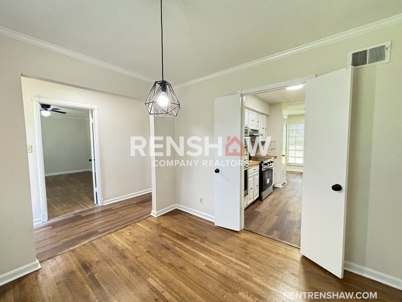 4985 Darlington Dr - Photo 7 of 37