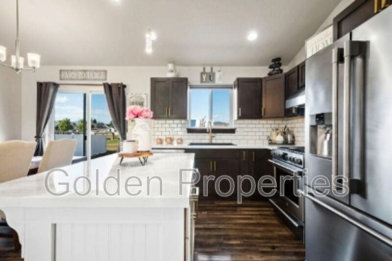 1505 E Yellowstone Ave - Photo 4 of 14