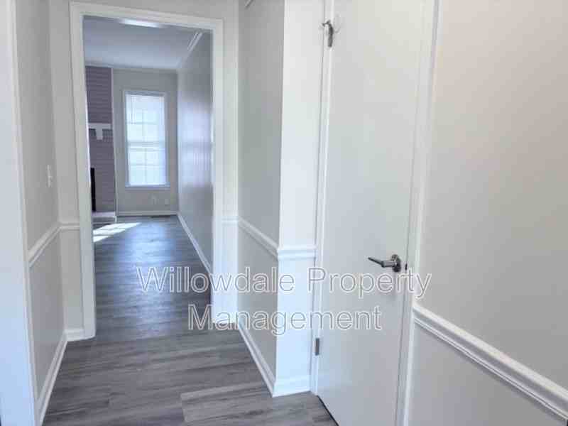 6640 Keystone Dr - Photo 5 of 20