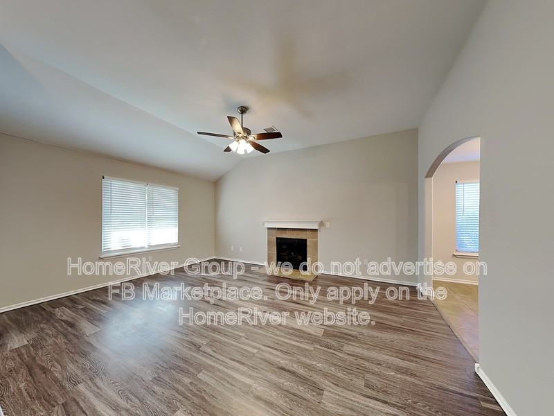 4915 N 36th St - Photo 2 of 26