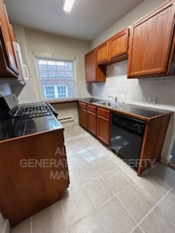 2932 S Moreland Blvd #2 - Photo 7 of 7