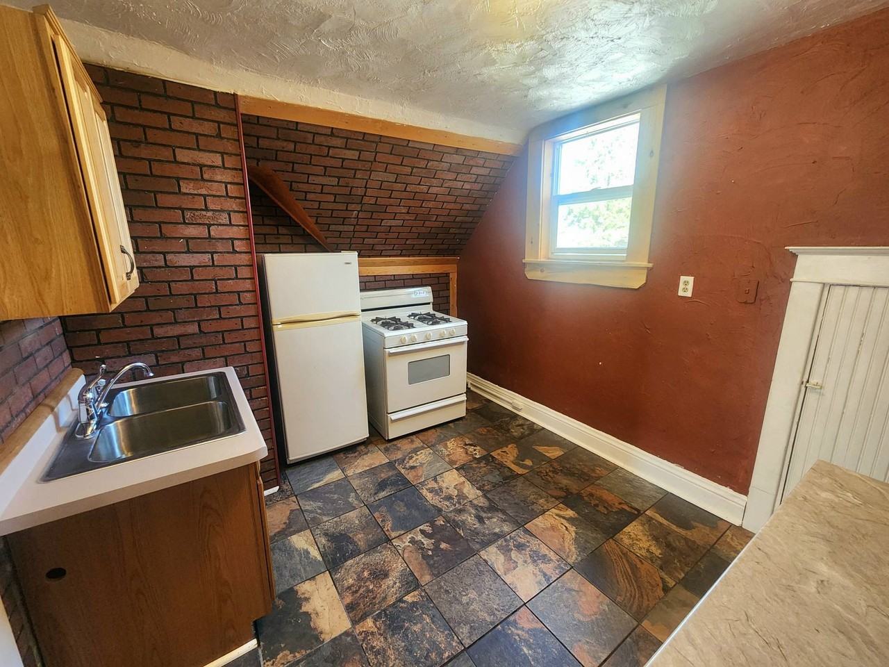 127 E Anderson St Uppr - Photo 6 of 12