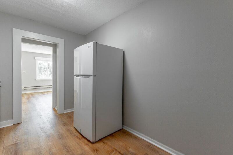 1010 Glenwood Dr - Photo 7 of 20