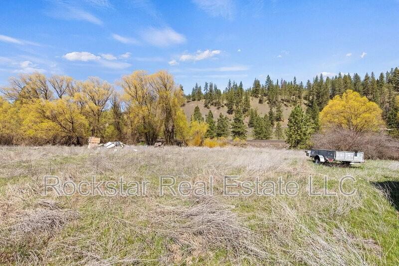 9322 S Spokane St - Photo 3 of 18