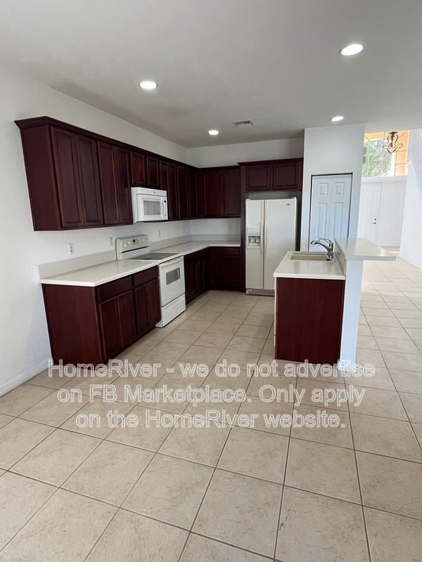 2068 Par Dr - Photo 4 of 21