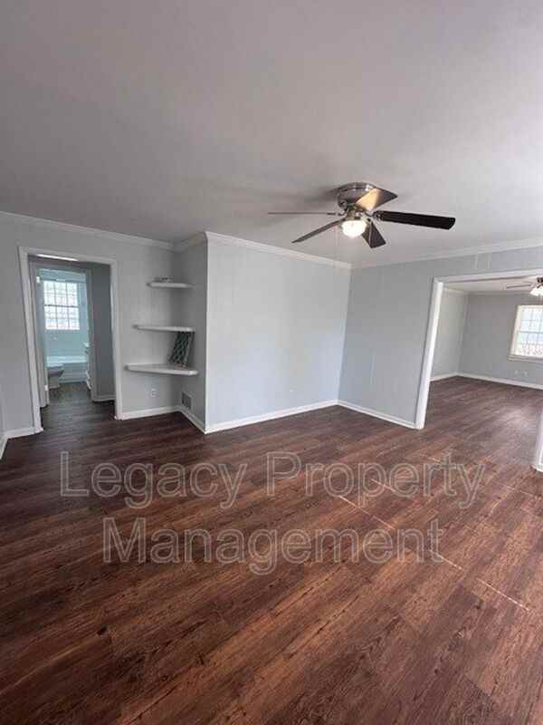 408 Tenth St - Photo 3 of 13