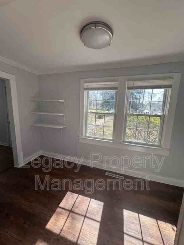 408 Tenth St - Photo 7 of 13