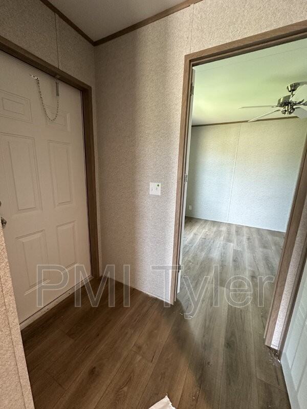 127 Loblolly Ln - Photo 3 of 8