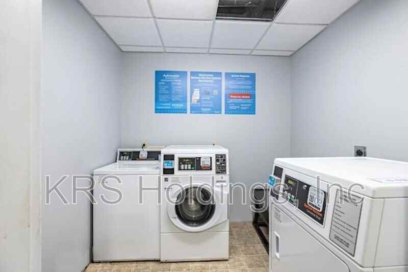 Manchester Grand Apartments For Ages 55+ - Photo 7 of 23